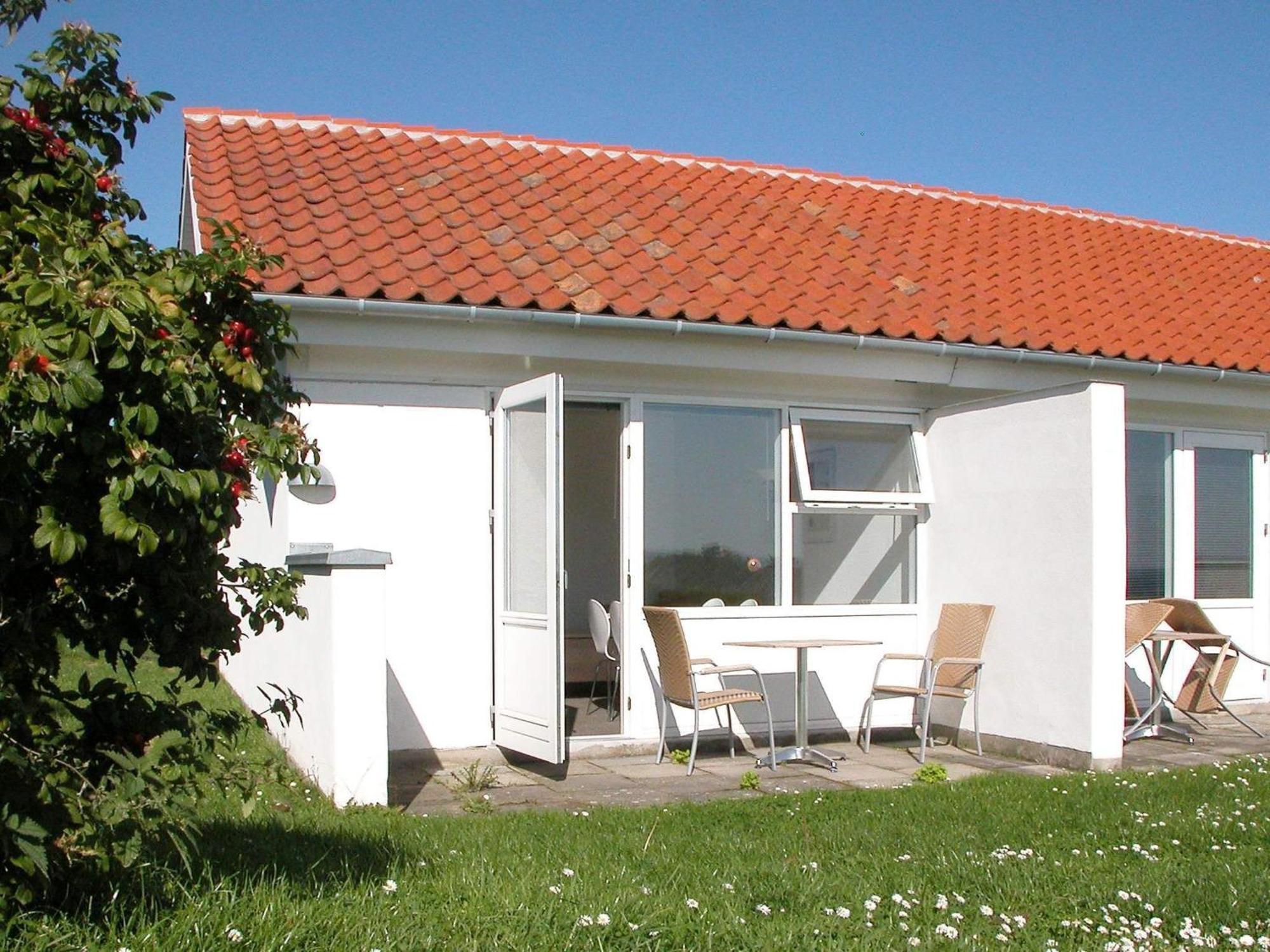 2 Person Holiday Home In Allinge エクステリア 写真